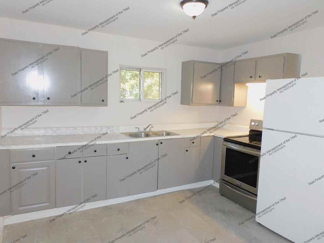 2228 Delta Pl - Photo 3 of 23