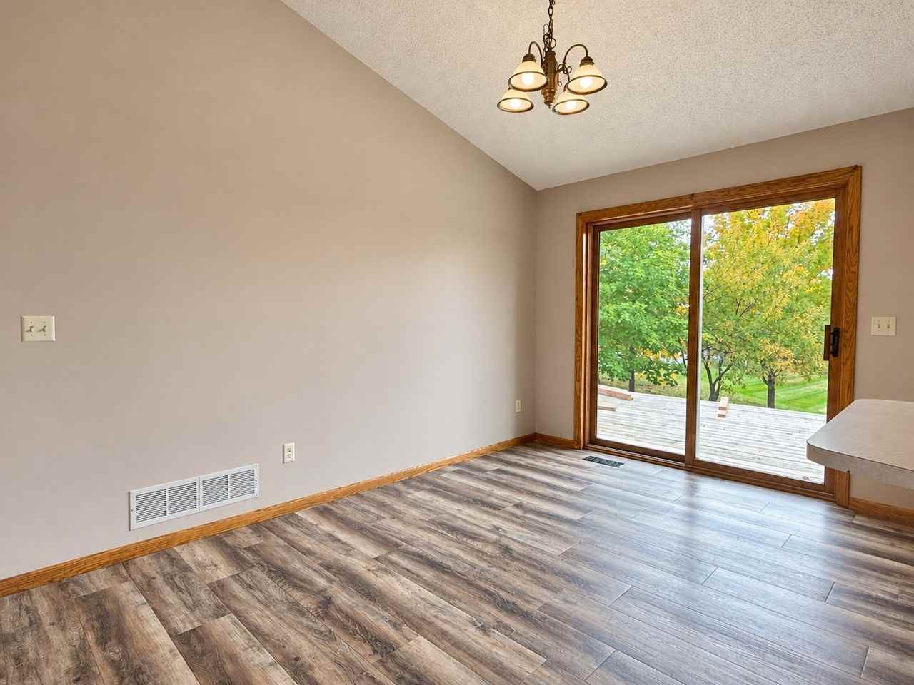 5065 Main Ave Ne - Photo 4 of 21
