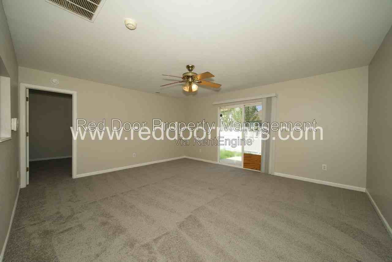 6816 Bluestem Ct - Photo 3 of 24
