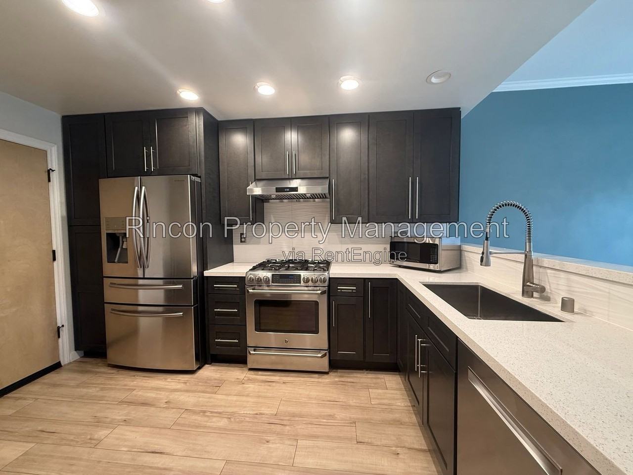 2317 Chippewa Ln - Photo 2 of 21