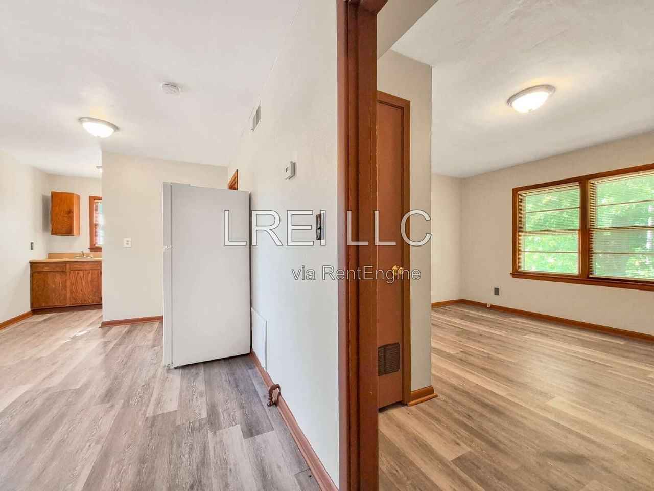 810 W Vine St #5 - Photo 3 of 16