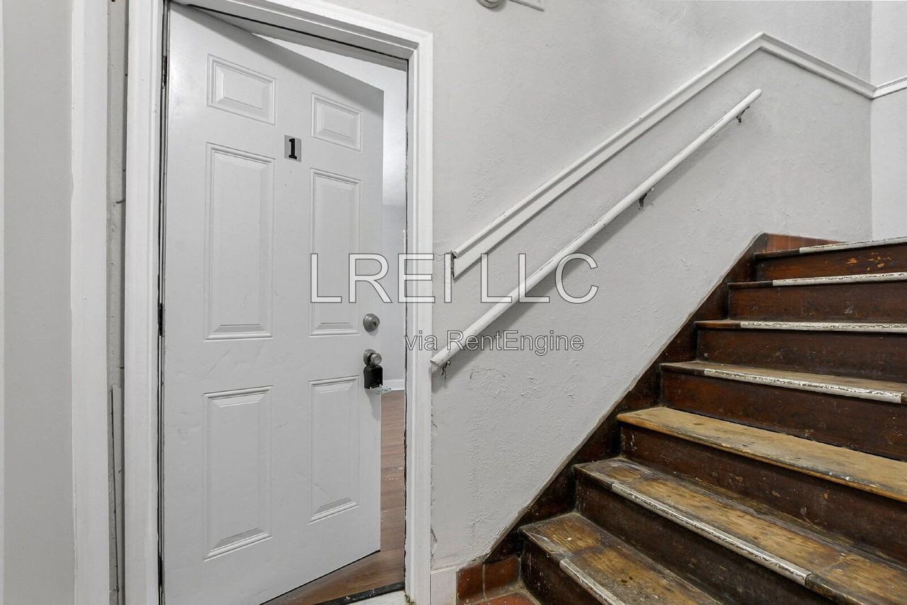 701 Hazel St #1 - Photo 2 of 12