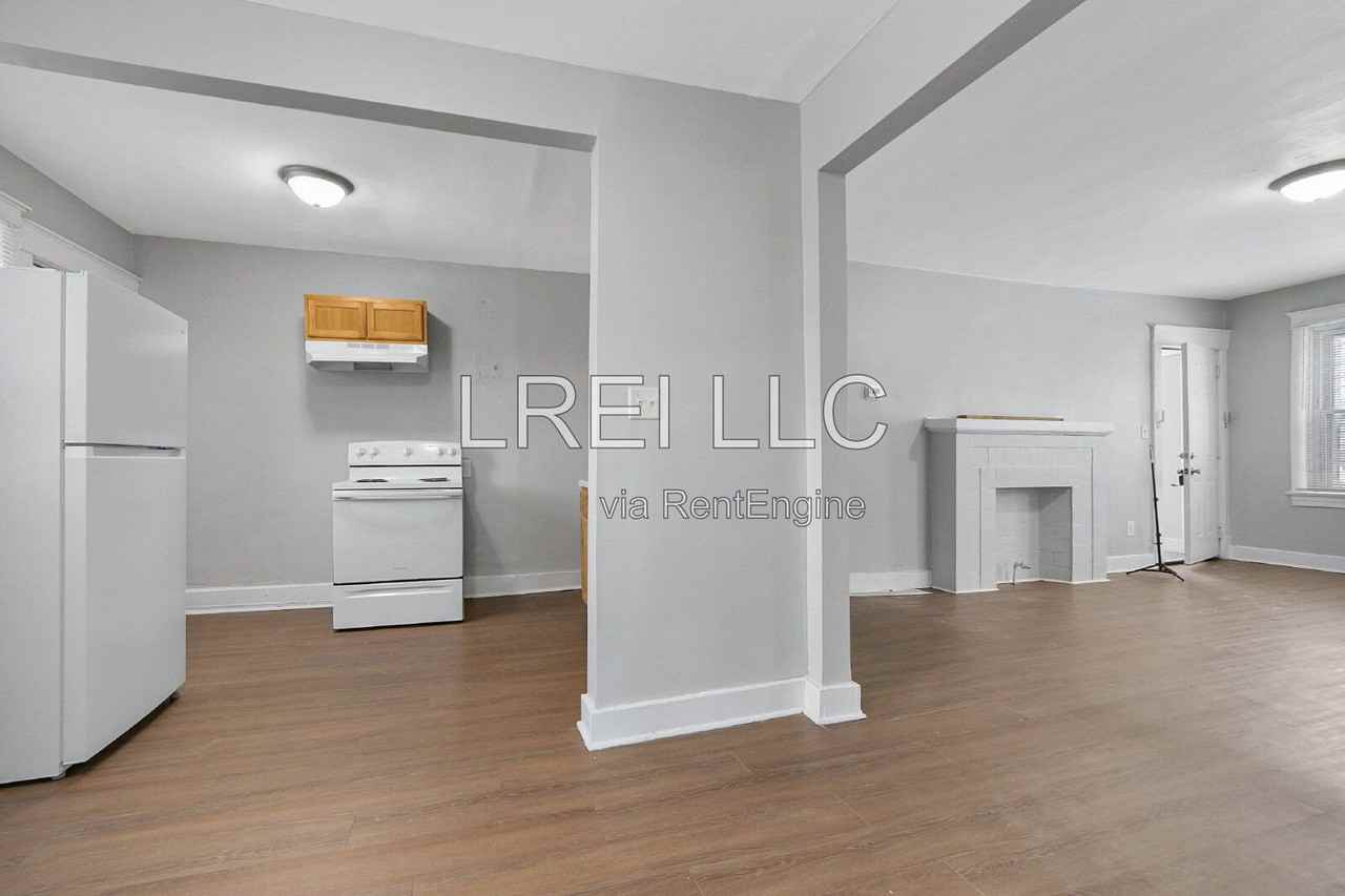 701 Hazel St #1 - Photo 4 of 12