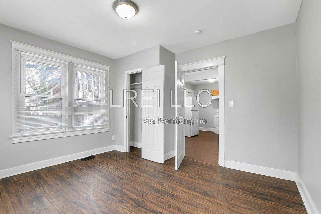 701 Hazel St #1 - Photo 6 of 12