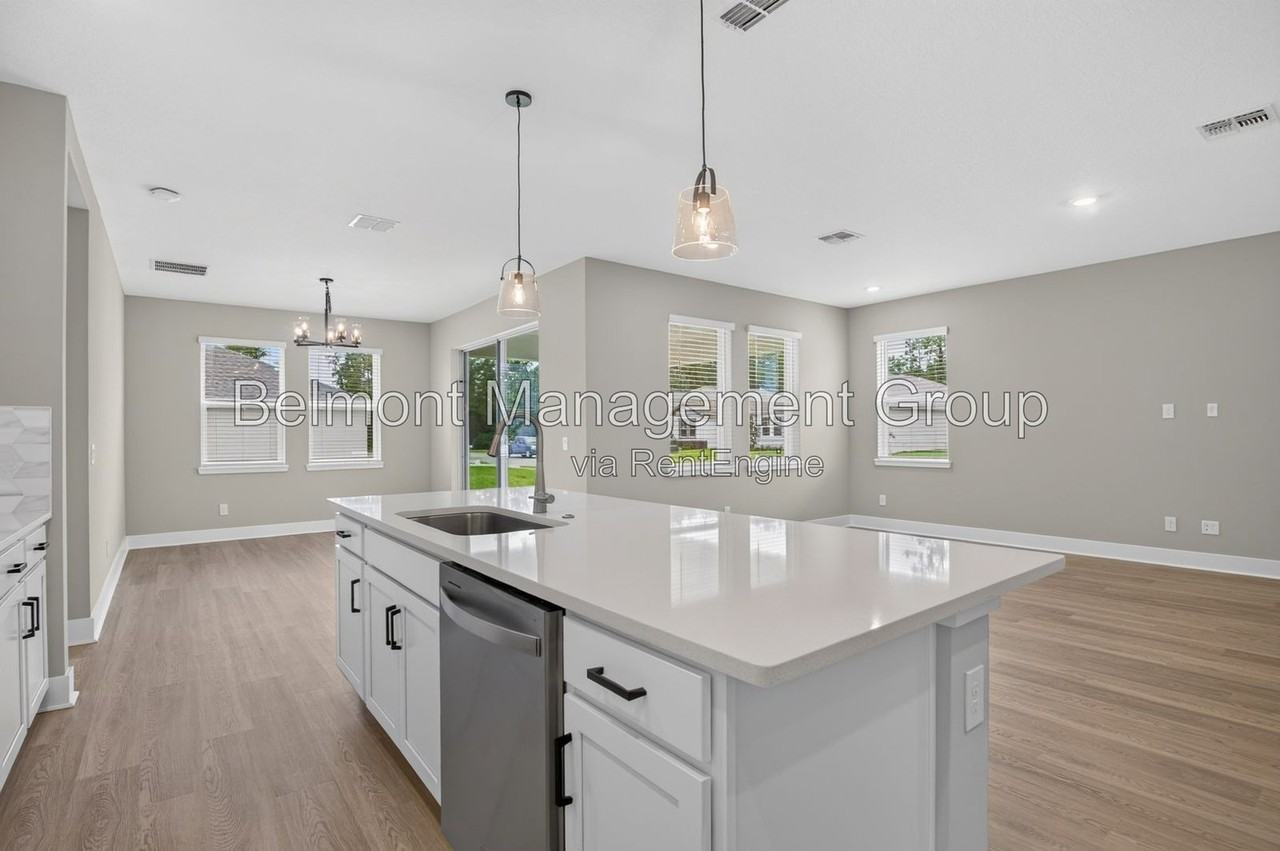 384 Birkdale Dr - Photo 7 of 32