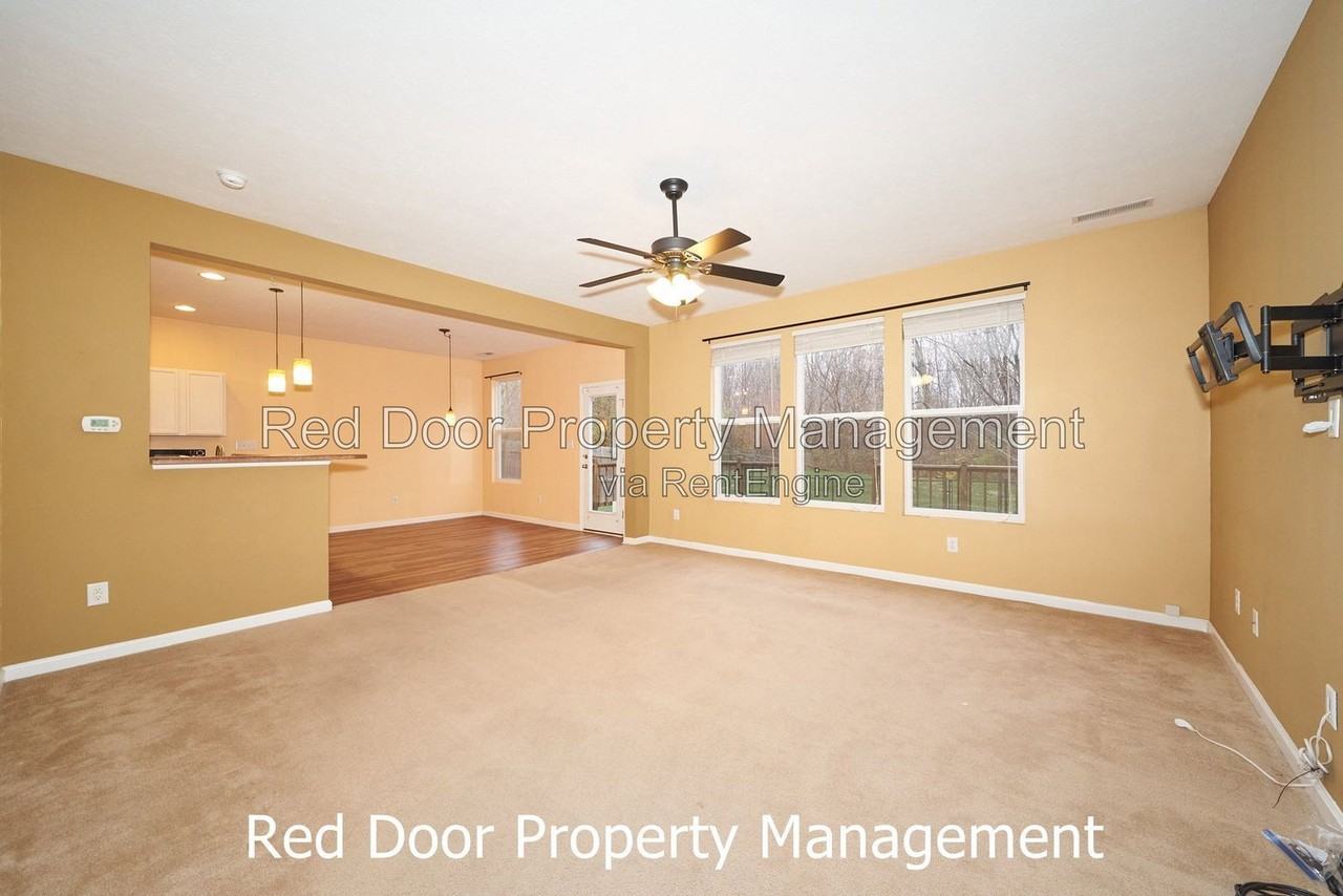 7844 Bombay Ln - Photo 4 of 27