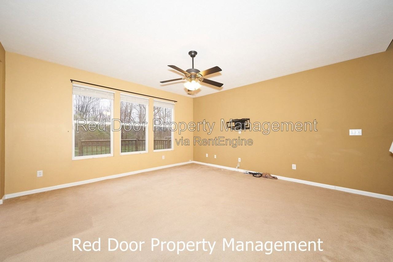 7844 Bombay Ln - Photo 5 of 27