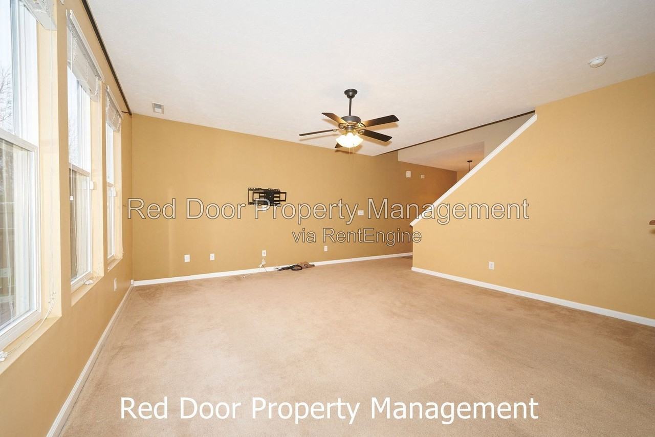 7844 Bombay Ln - Photo 6 of 27