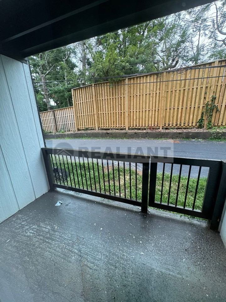 209 Lakeshore Dr #3 - Photo 5 of 21