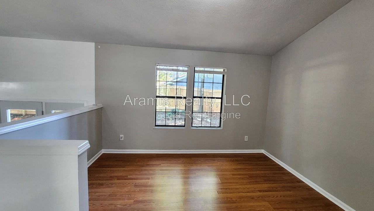 5175 Walker Rd - Photo 4 of 12