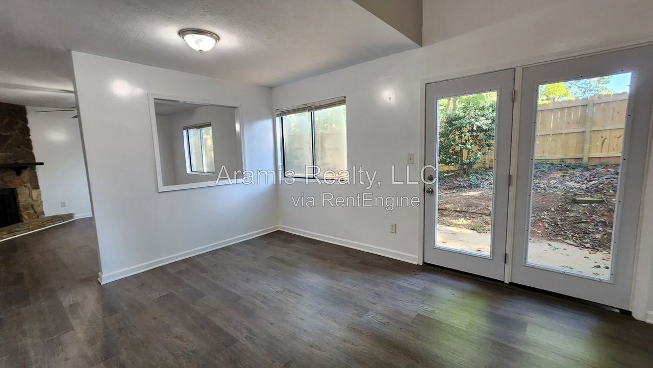5175 Walker Rd - Photo 5 of 12