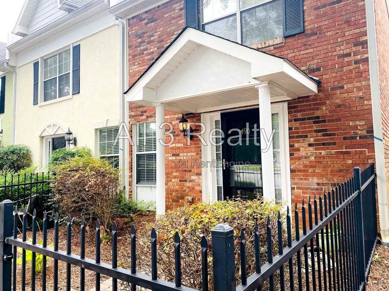 490 N Jeff Davis Dr - Photo 3 of 42
