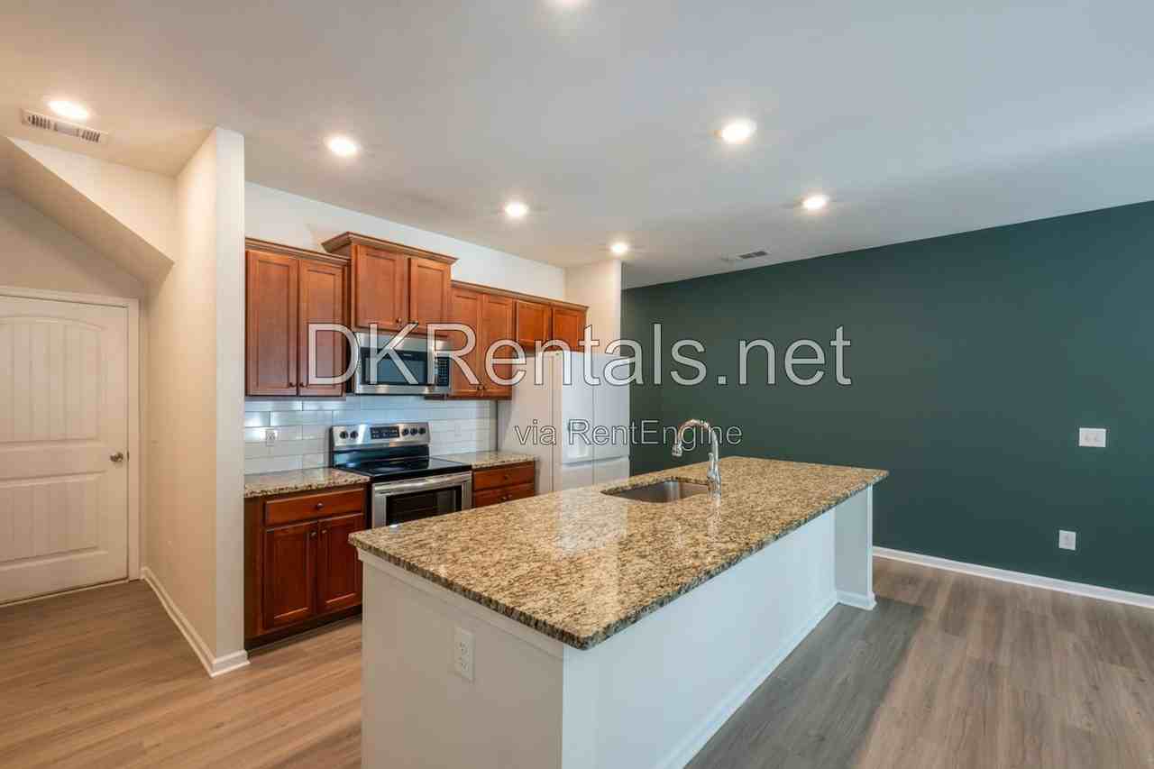 329 Whitetail Cir - Photo 4 of 21