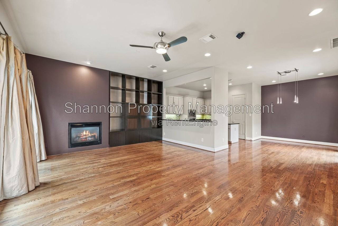 5205 Rose St #B - Photo 4 of 32