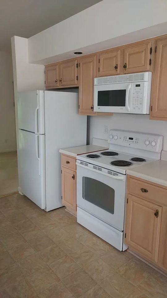1657 Crosspointe Way - Photo 7 of 8
