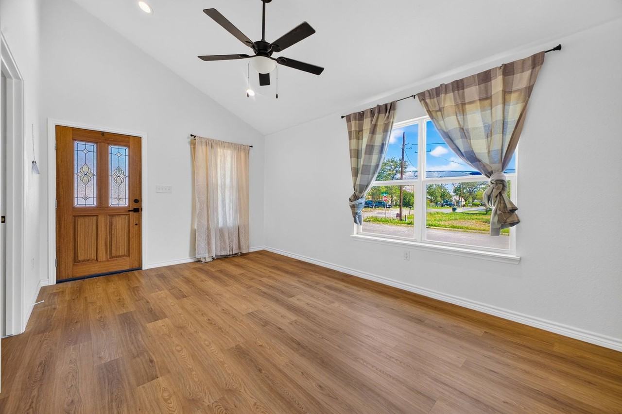 701 Fort Clark Rd - Photo 5 of 25