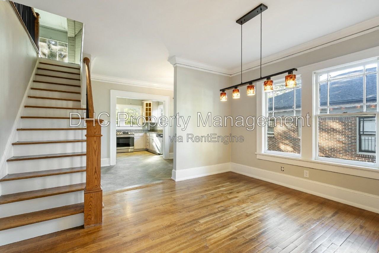 988 Woodbourne Dr Sw - Photo 6 of 18
