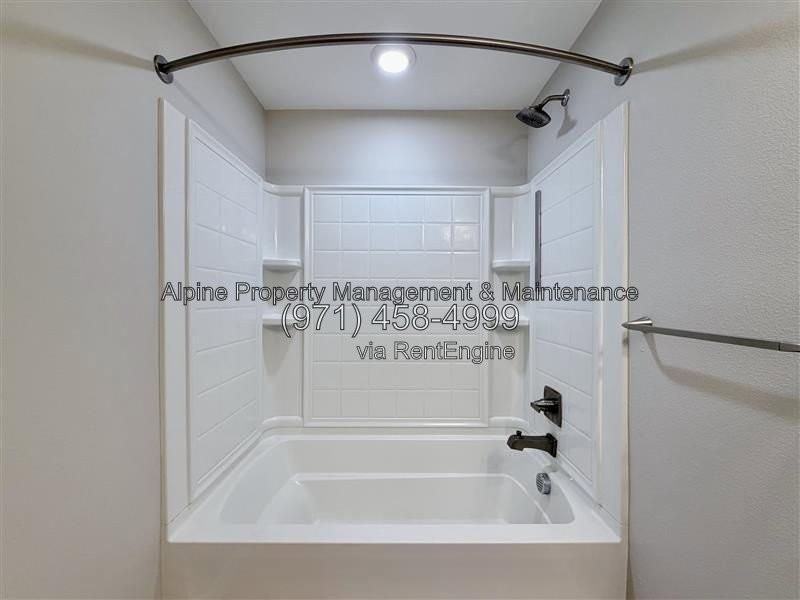 1415 Se Pardee St #409 - Photo 3 of 24