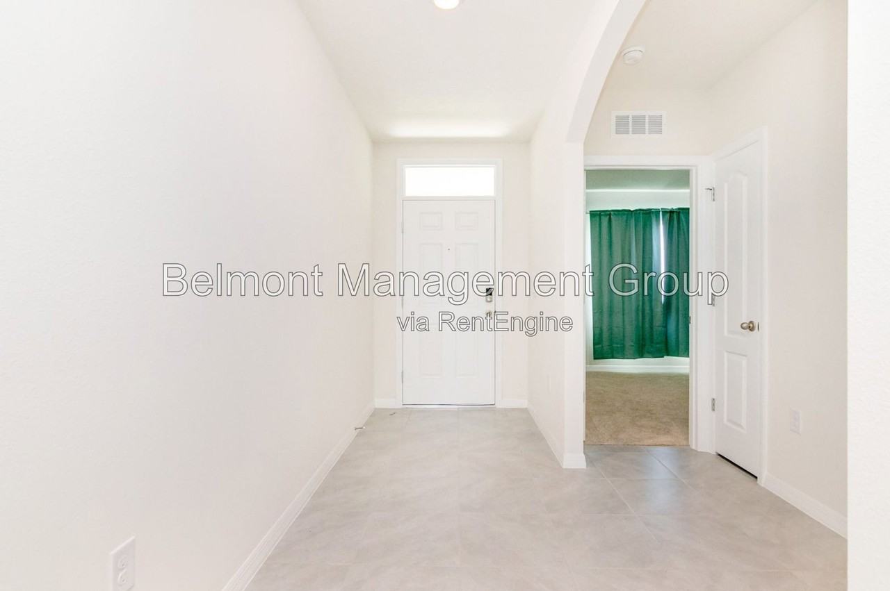 2791 Sunnyvale St - Photo 5 of 28