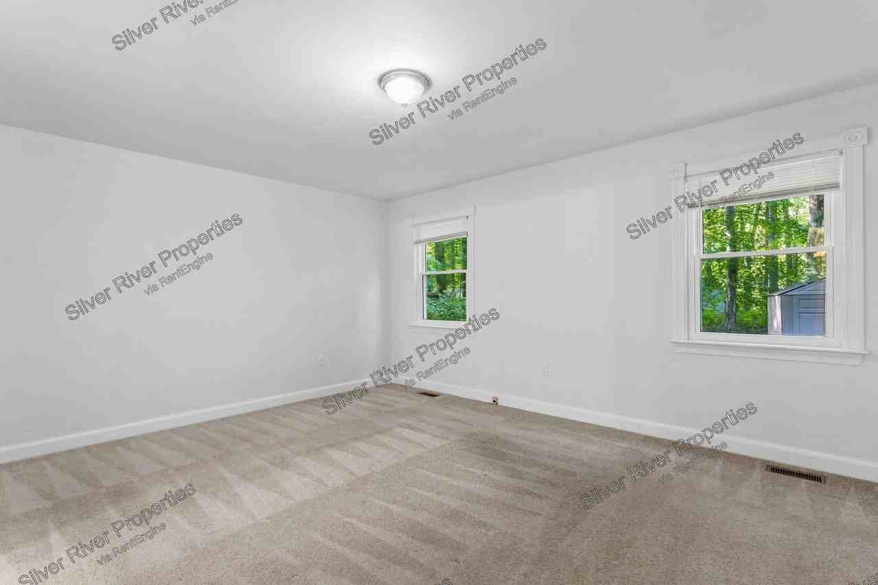 16320 Lea Dr - Photo 7 of 17