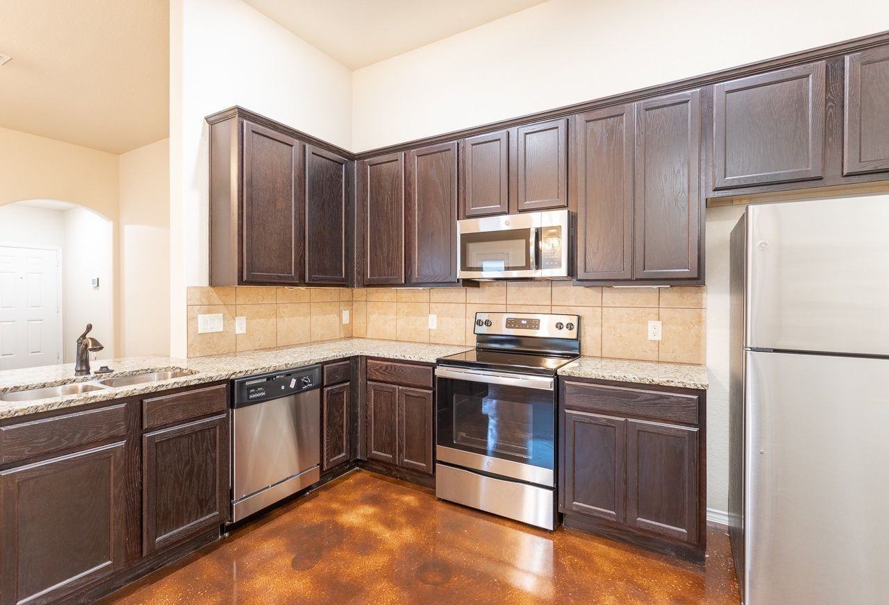 10151 Westover Blf #1 - Photo 4 of 23