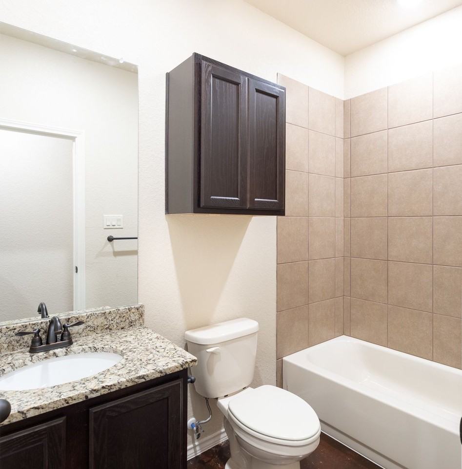 10151 Westover Blf #1 - Photo 7 of 23