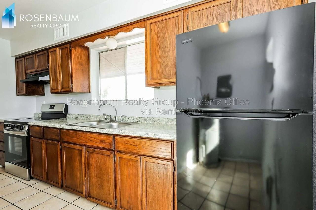 553 W Rio Salado Pkwy #201 - Photo 7 of 12