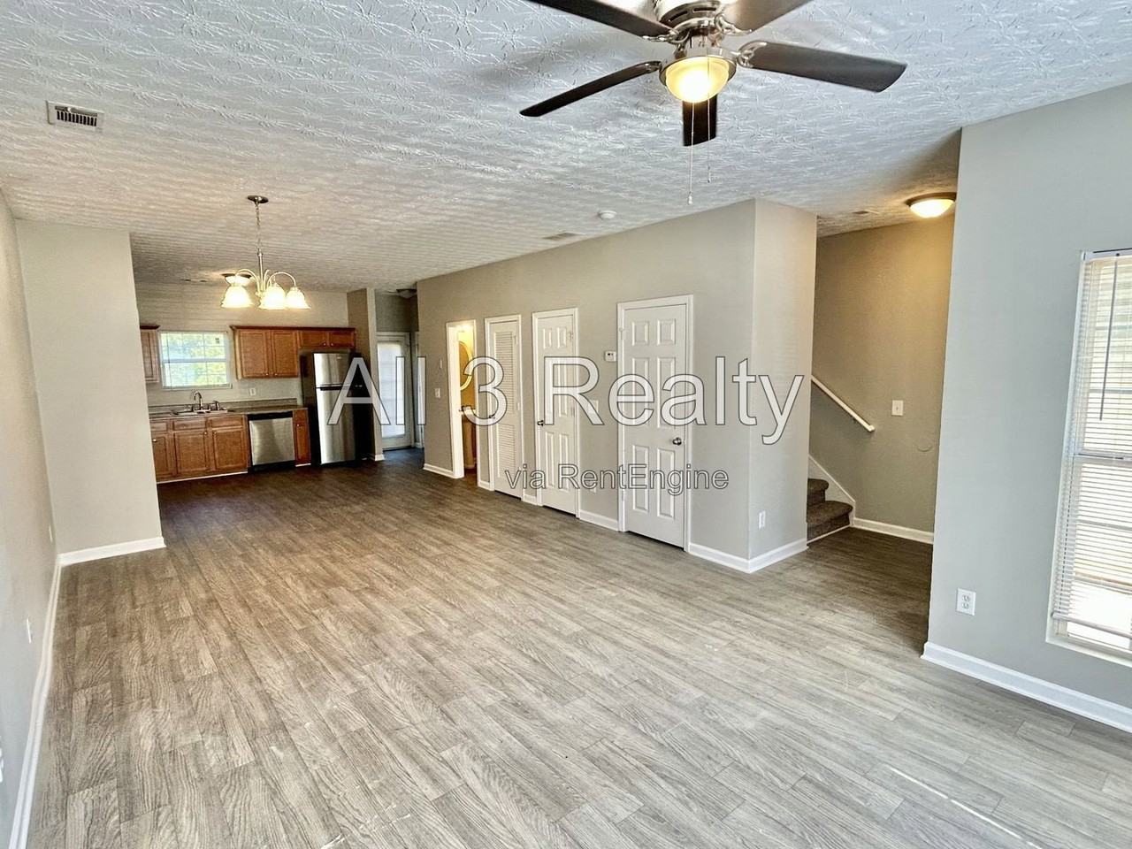 1725 Carrington Dr - Photo 3 of 17