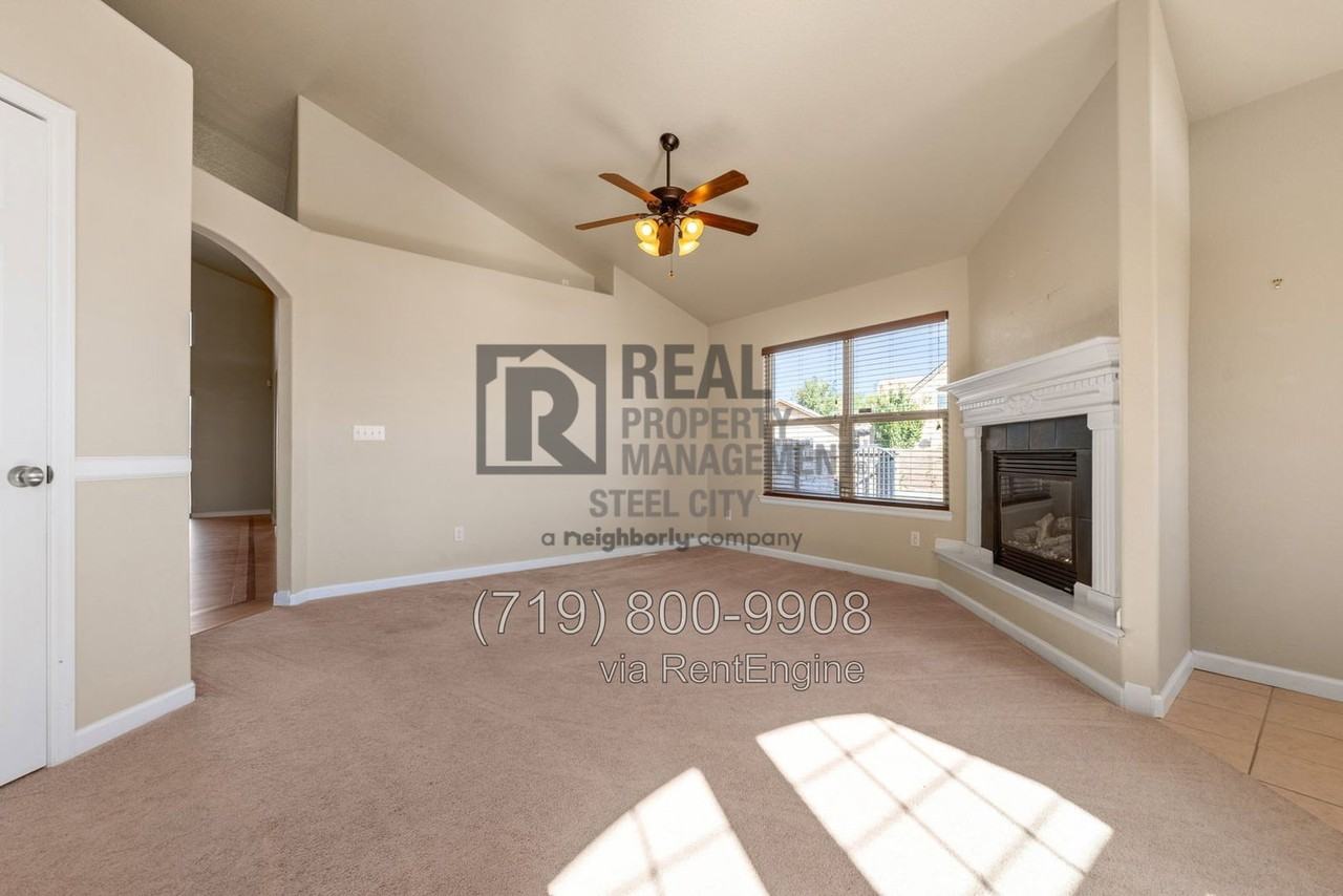 5601 Mark Twain Ln - Photo 7 of 50