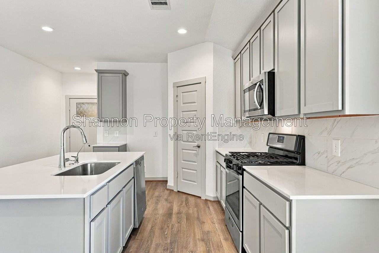 7503 Victoria Brook Trce - Photo 6 of 39