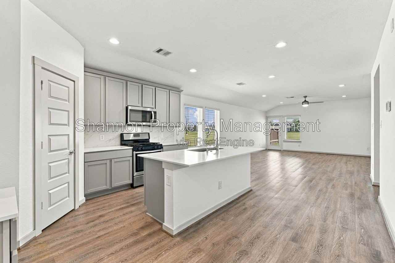 7503 Victoria Brook Trce - Photo 7 of 39
