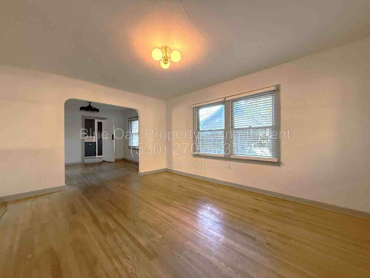 997 E 8th St - Photo 2 of 12