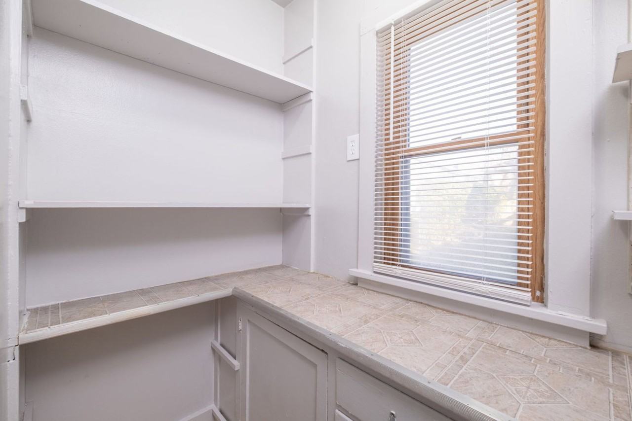 212 S 64th St - Photo 6 of 14