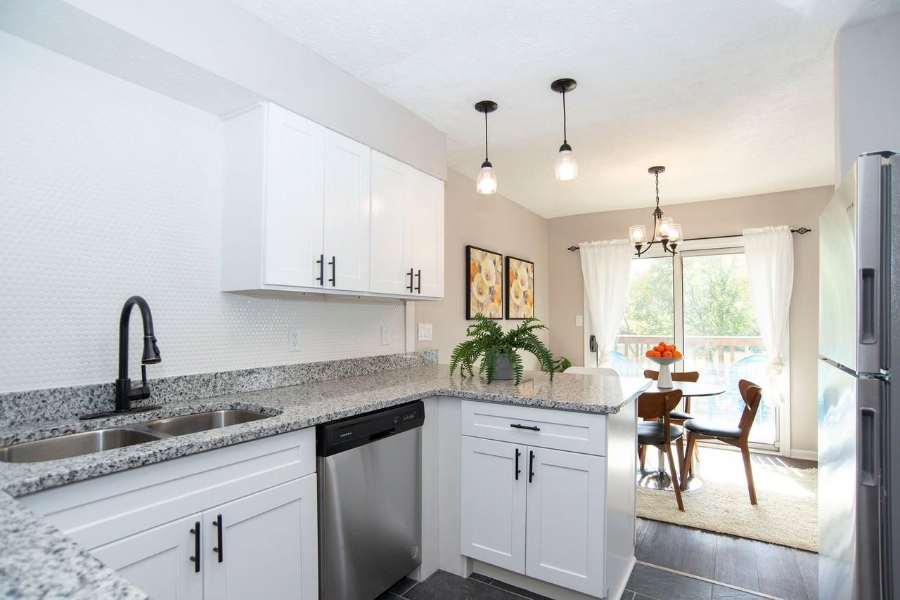 5750 Northdale Lake Ct #D - Photo 3 of 20