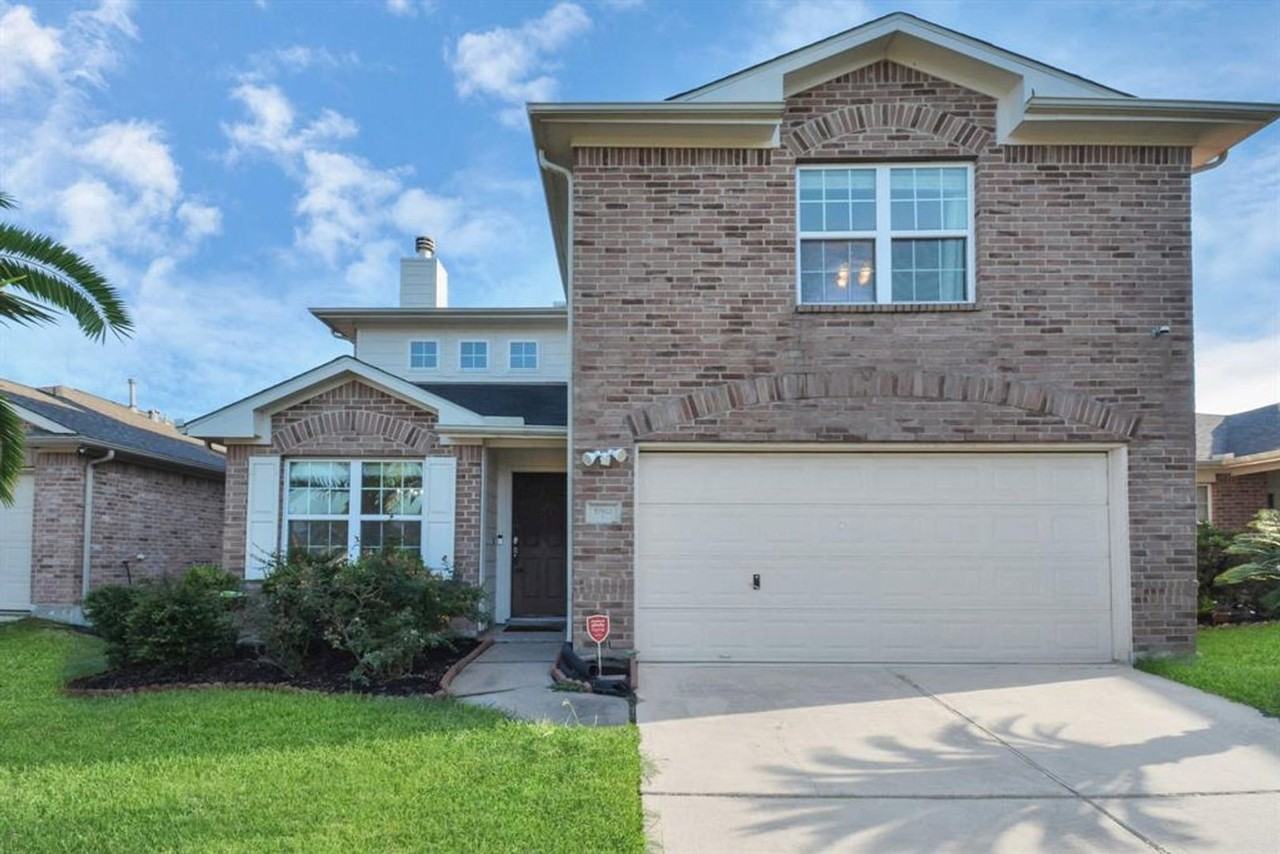 17922 Mission Bluff Ln - Photo 3 of 40