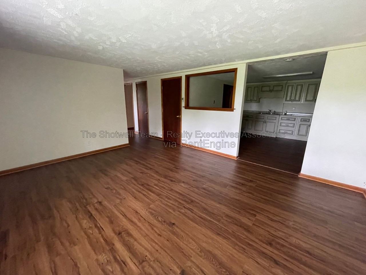 4913 Ethel Ln - Photo 3 of 8