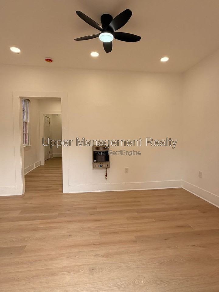 808 N Robertson St #1B