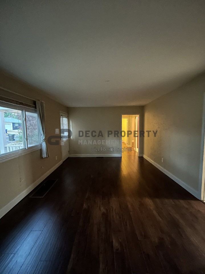 7221 Weber Rd - Photo 3 of 21