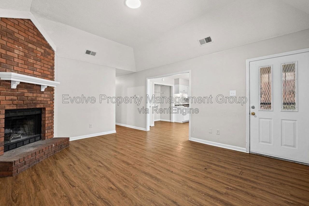 3918 Oak Branch Cir W - Photo 6 of 20