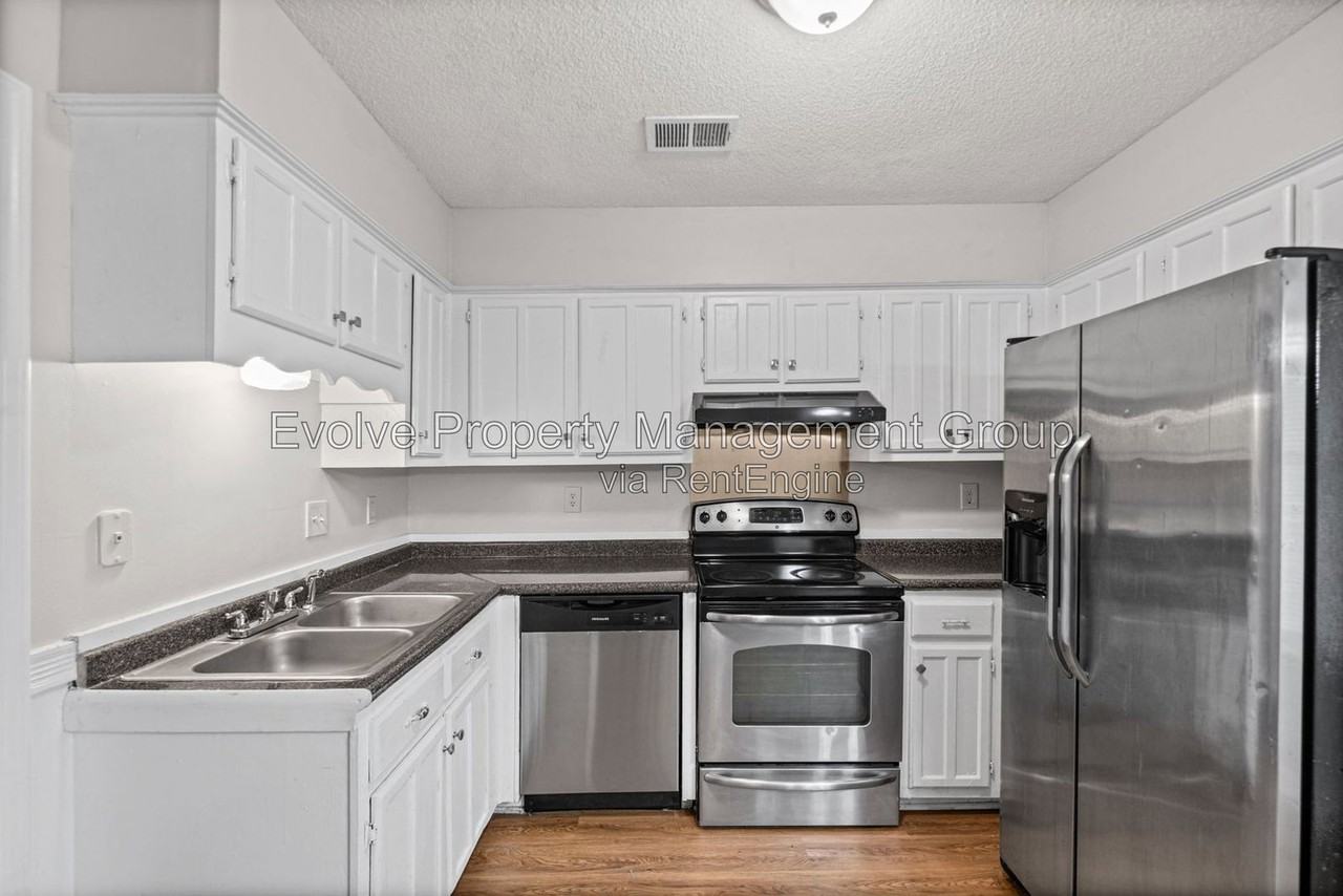 3918 Oak Branch Cir W - Photo 7 of 20