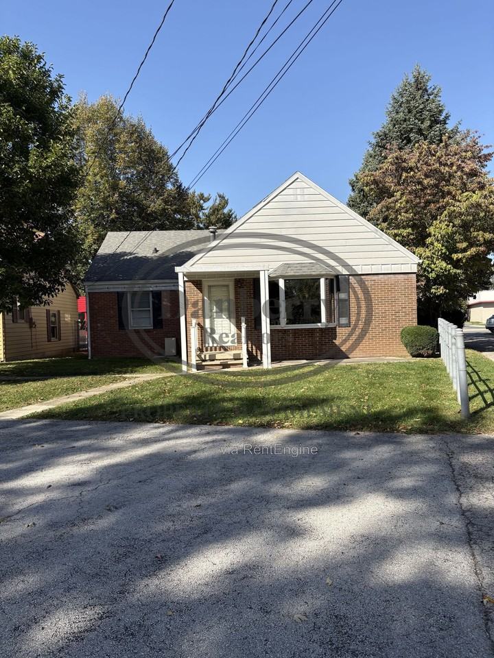 915 Tiffin Ave - Photo 3 of 18