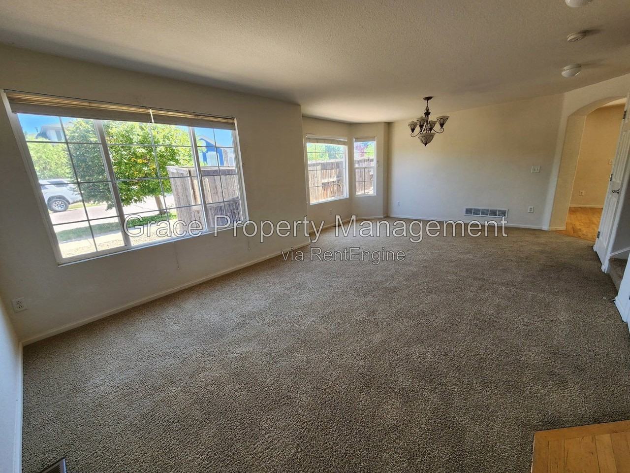 2070 Tundra Cir - Photo 2 of 27