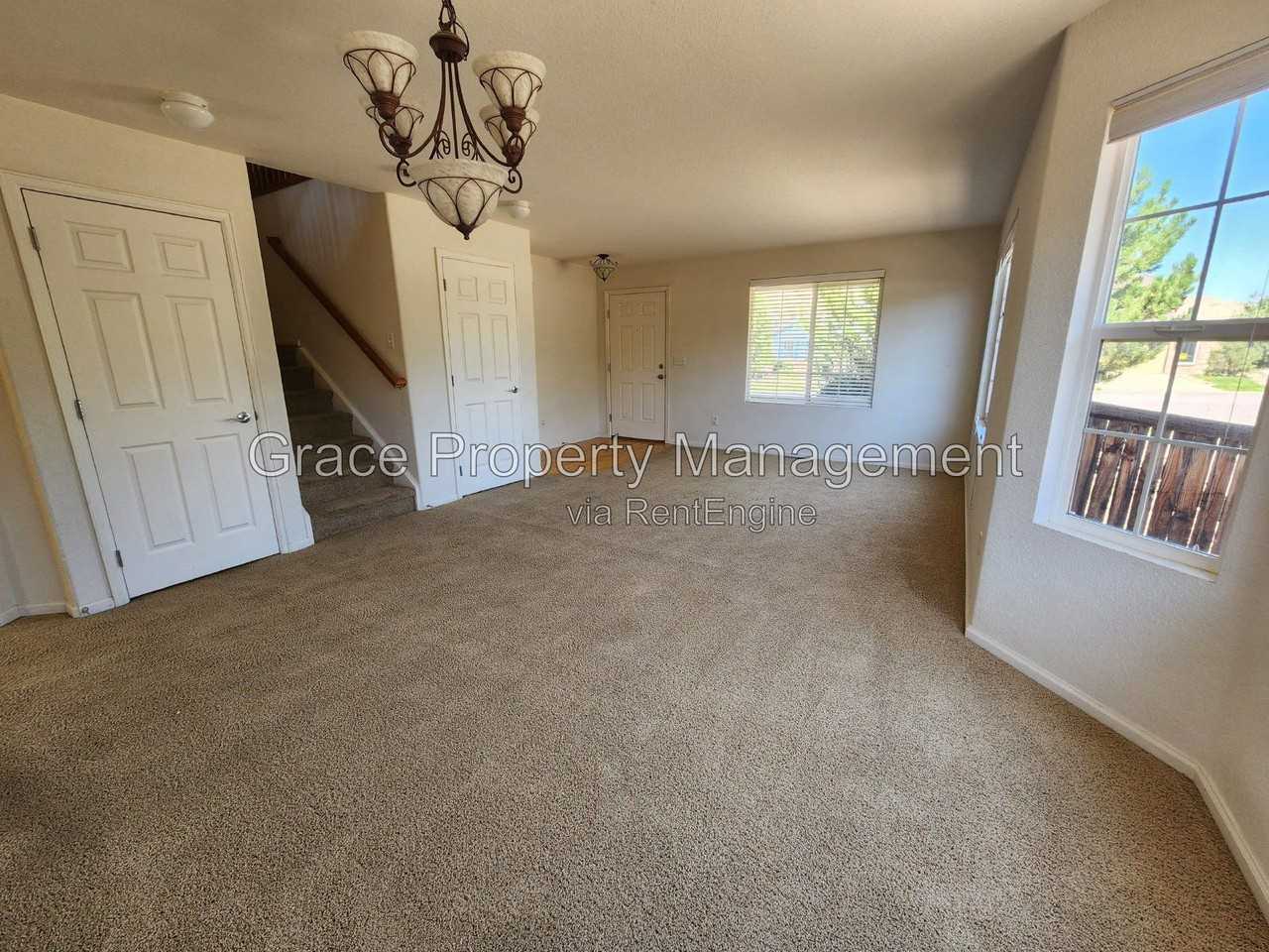 2070 Tundra Cir - Photo 3 of 27