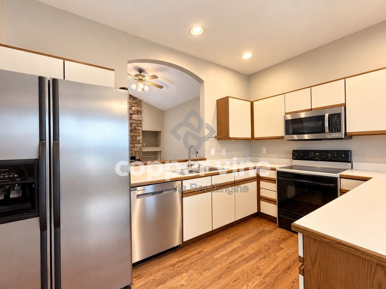 13054 Ash St - Photo 5 of 24