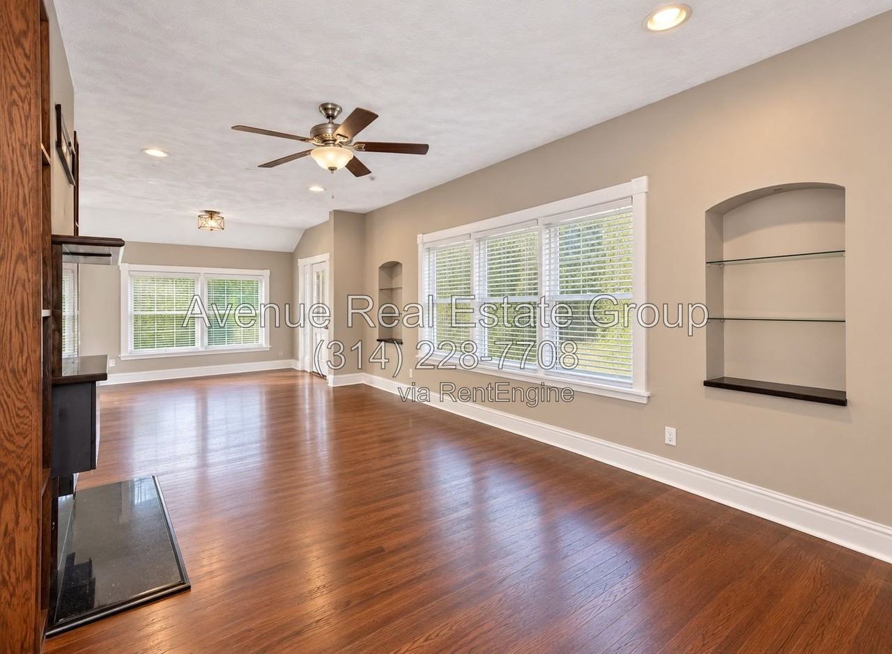 5092 Milentz Ave - Photo 3 of 22