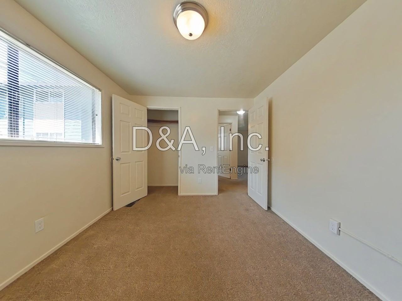 1645 Nw Division St #1 - Photo 7 of 10