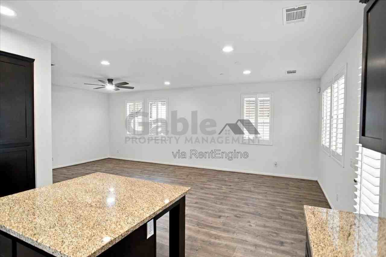 26944 Trestles Dr - Photo 6 of 12