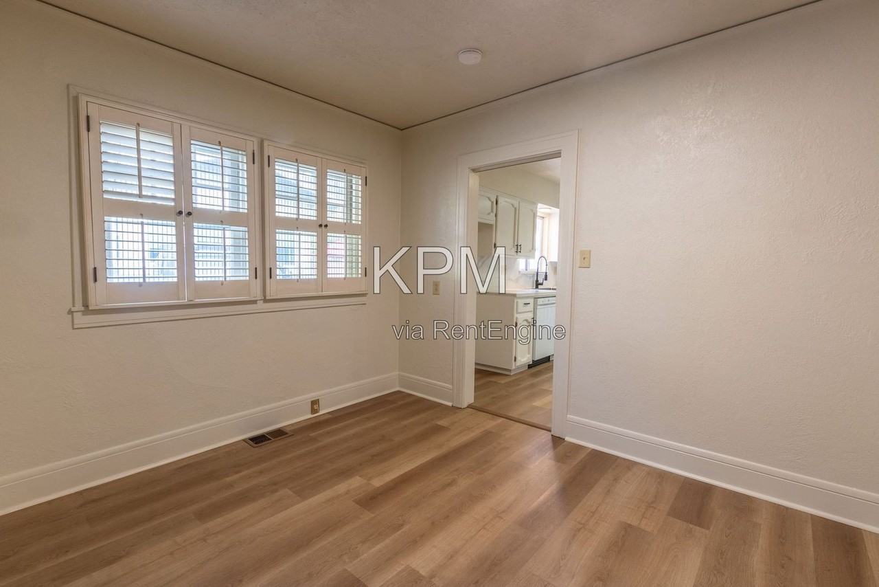 426 W Willow St - Photo 5 of 26