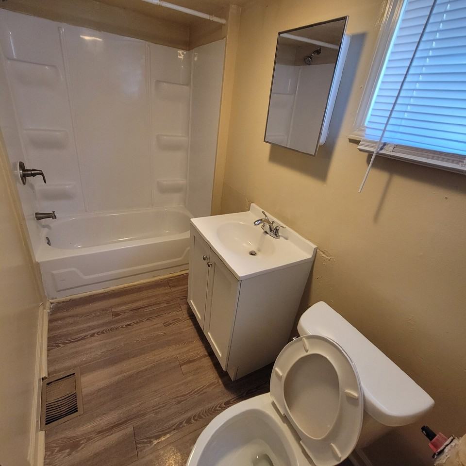 1333 S Pershing Ave - Photo 7 of 8