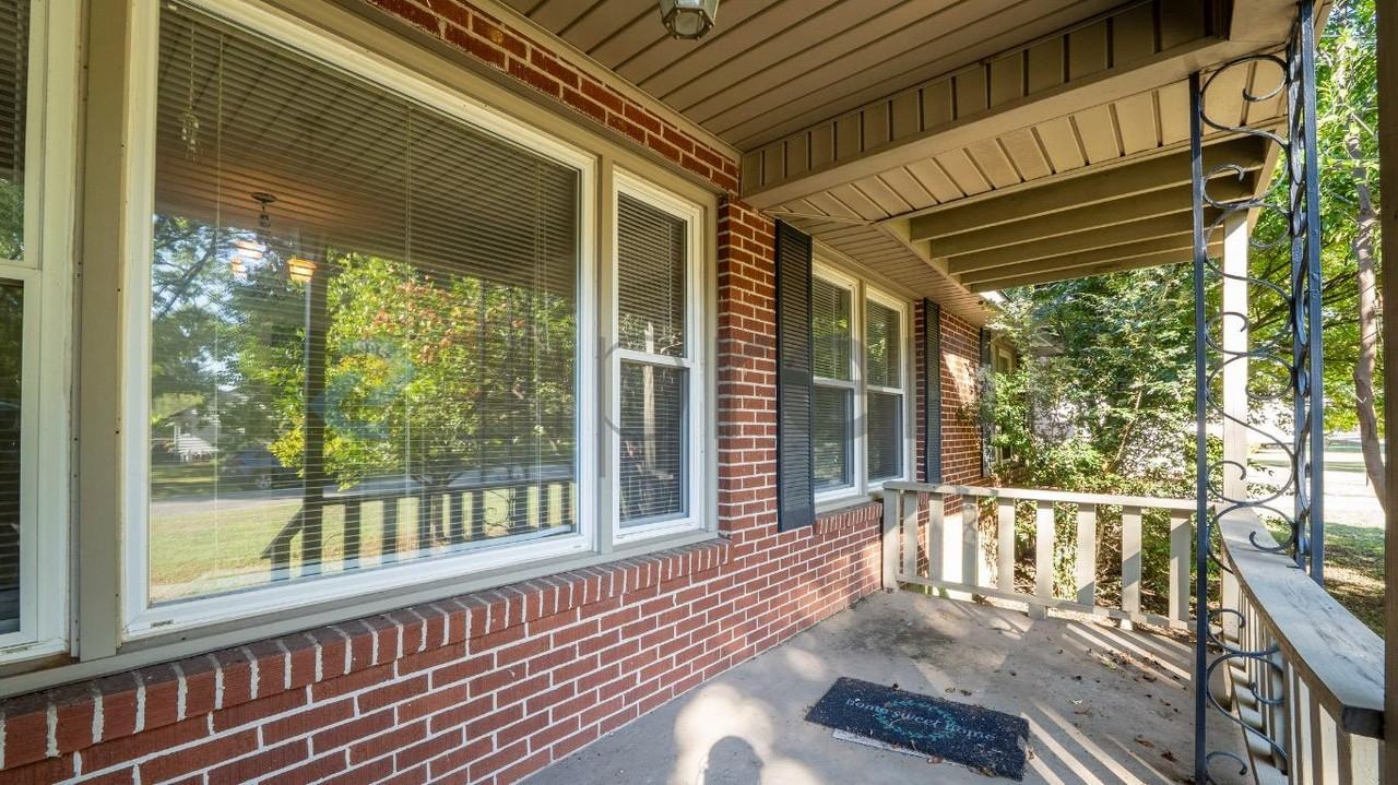 1414 Tower St Se - Photo 2 of 19